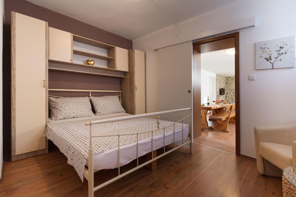 Apartmani Maksan 파코스탄 외부 사진